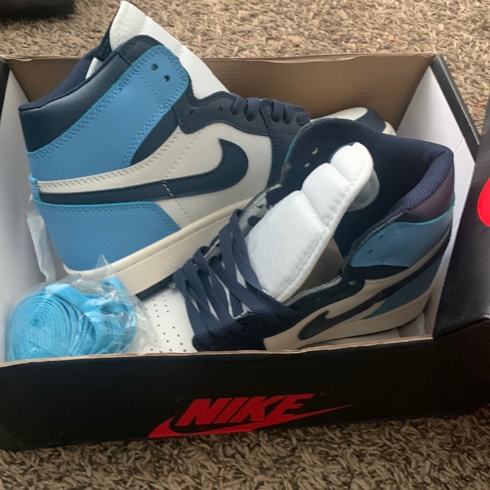 Air Jordan 1 Retro High OG 'Obsidian